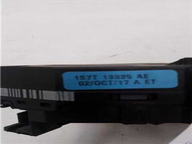 Foto 1ª: Mando Multifuncion Ford Fiesta 1.3 AMBIENTE [1 3 LTR. - 43 KW CAT] 58CV