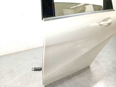Foto 2ª: Puerta Trasera Izquierda Mercedes Clase B 150 B 180 CDI 246.200) 109CV 80KW [651901] (2013)