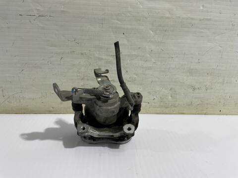 Foto 3ª: Pedal Embrague Mazda 3 CENTER-LINE 150CV 110KW [SHY6, SHY4] (2014)