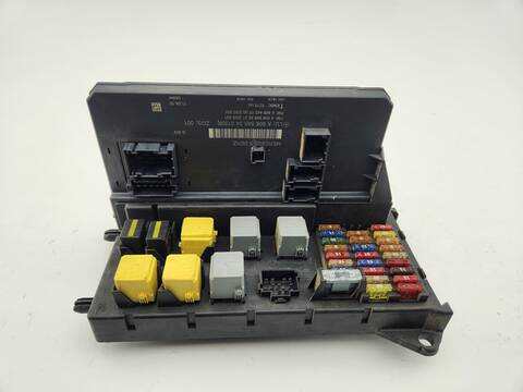 Caja Reles Fusibles Mercedes Sprinter 310/313/316 CDI 906.135) 129CV 95KW