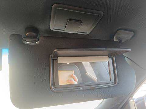 Foto 2ª: Parasol Derecho Infiniti Q70 GT PREMIUM 2.2D 170CV 125KW (2015)