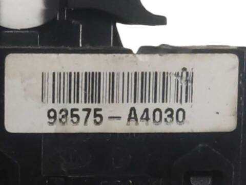 Foto 2ª: Botonera Elevalunas Kia Carens 1.7 CRDI (2013)