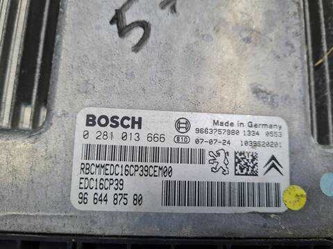 Foto 3ª: Centralita Motor ECU Mitsubishi Outlander 2.2 DI-D KAITEKI PLUS 156CV 115KW [4HN] (2009)