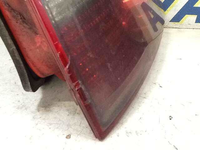 Foto 2ª: Piloto Trasero Izquierdo Volkswagen Passat 1.9 TDI (2001)