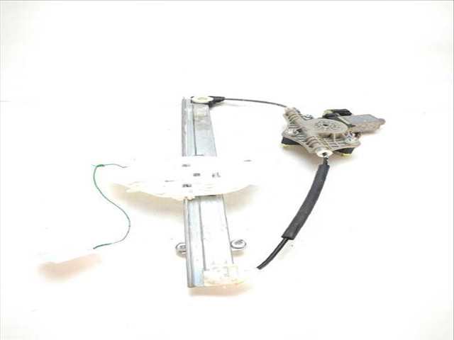 Foto 2ª: Elevalunas Manual Trasero Derecho Kia Stonic 1.0 T-GDI (2017)