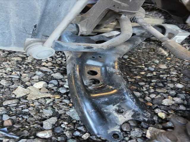Brazo Suspension Delantero Izquierdo Volkswagen Eos SPORT BLUEMOTION 140CV 103KW