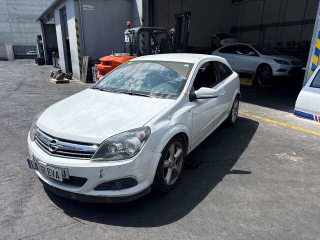 Foto 1ª: Alternador Opel Astra 1.7 CDTI COUPE 0CV [Z17DTH] (2007)