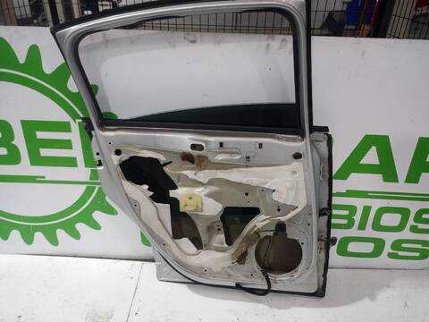 Foto 3ª: Puerta Trasera Izquierda Citroen C4 1.6 16V HDI 90CV [9HXDV6ATED4] (2004)