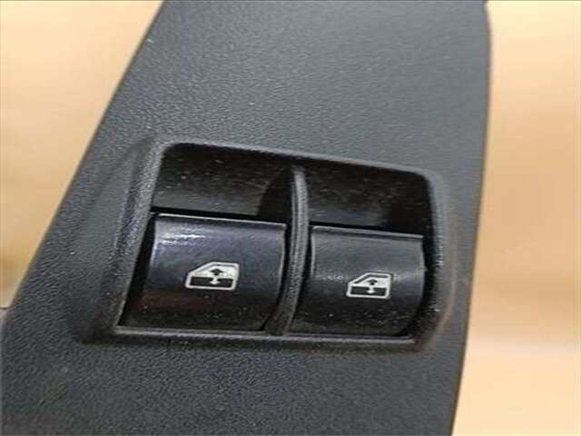 Foto 3ª: Botonera Elevalunas Fiat Linea 1.4 ACTIVE [1.4 LTR. - 57 KW CAT]