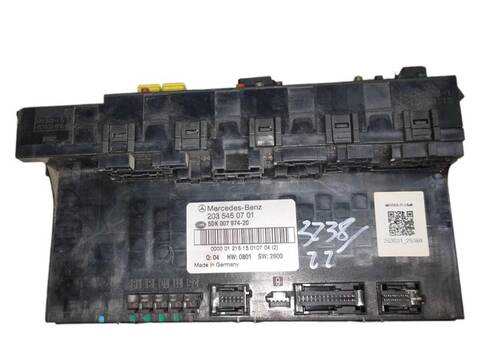 Foto 3ª: Caja Reles Fusibles Mercedes Clase C 160 C 220 CDI 203.006 203.008) (2000)