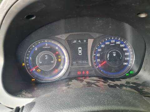 Foto 1ª: Cuadro de Instrumentos Hyundai i40 136CV [D4FD] (2016)