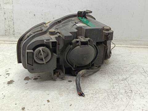 Foto 4ª: Faro Izquierdo Audi A4 2.0 BERLINA 130CV 96KW [ALT] (2005)