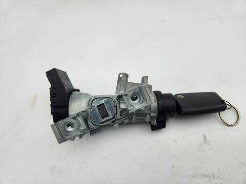 Foto 4ª: Motor de Arranque Volkswagen Polo ADVANCE 95CV 70KW [DGT] (2020)