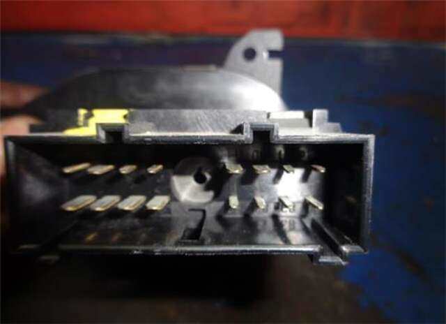 Foto 2ª: Mando Multifuncion Ford Focus 1.8 TDCI [F9DA]