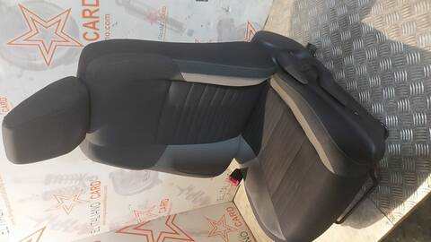 Foto 4ª: Asientos Traseros Toyota Auris 136CV 100KW (2013)