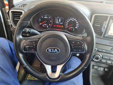Volante Kia Sportage BUSINESS 2WD 116CV 85KW