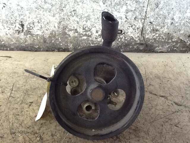 Bomba de Direccion Mitsubishi L200 2.5 DID