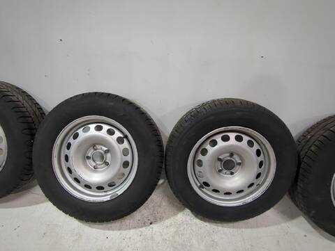 Foto 2ª: Juego LLantas Citroen Jumpy 1.5 BLUEHDI 100 102CV [YHR (DV5RUCD)] (2016)