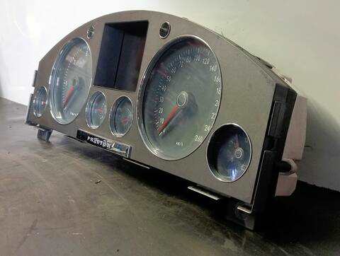 Foto 2ª: Cuadro de Instrumentos Volkswagen Phaeton TDI V6 4MOTION 5 ASIENTOS) 224CV (2002)