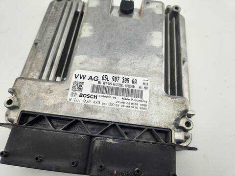 Foto 3ª: Centralita Motor ECU Seat Leon STYLE 115CV 85KW [DTRD] (2022)