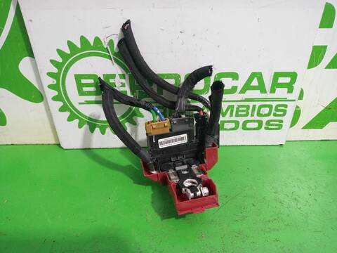 Caja Reles Fusibles Nissan Qashqai ACENTA 140CV 103KW