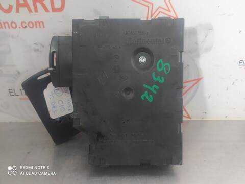 Foto 3ª: Antirrobo Renault Clio TECHNOFEEL 90CV 66KW [H4BB4] (2015)