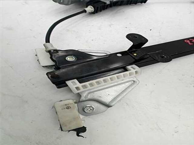 Foto 2ª: Elevalunas Eléctrico Delantero Derecho Nissan NV200 1.5 EVALIA ACENTA [1.5 LTR. - 66 KW DCI CAT] [K9K]