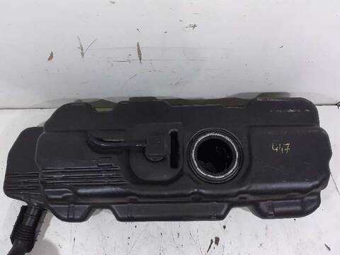 Foto 2ª: Deposito de Combustible Mercedes Vito 88CV 65KW (2014)