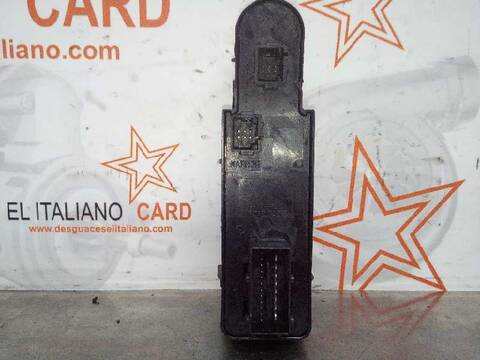 Foto 2ª: Botonera Elevalunas Citroen C4 SEDUCTION 112CV 82KW [9HR] (2012)