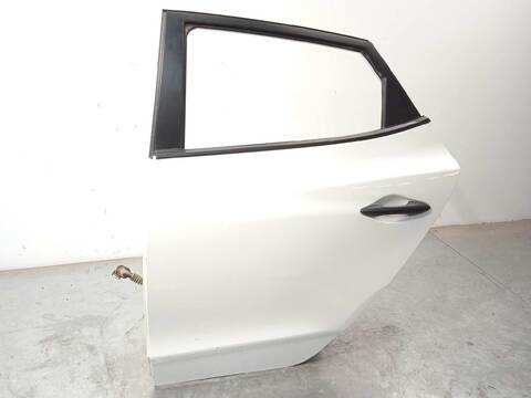 Foto 2ª: Puerta Trasera Izquierda Hyundai ix35 1.6 CAT 135CV 99KW [G4FD] (2015)