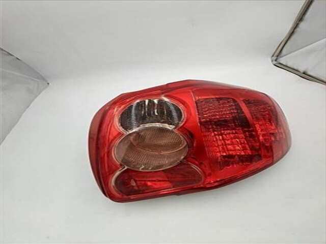 Foto 2ª: Piloto Trasero Derecho Toyota Auris 1.6 LUNA [1.6 LTR. - 90 KW 16V CAT] [1ZR]