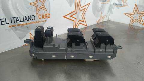 Foto 4ª: Botonera Elevalunas Toyota Auris VERSION INDEFINIDA (2013)