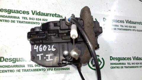 Foto 2ª: Cerradura Puerta Trasera Izquierda Nissan Navara DOUBLE CAB LE 4X4 171CV 126KW [YD25DDTI] (2005)