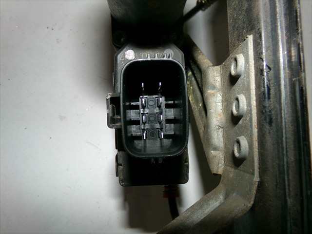 Foto 3ª: Elevalunas Eléctrico Delantero Izquierdo Ford Mondeo 2.0 TDCI 2000-2007 [HJBB] (2005)