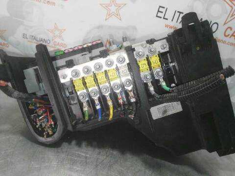 Foto 2ª: Caja Reles Fusibles Ford Mondeo GHIA X 140CV 103KW [QXBB] (2010)