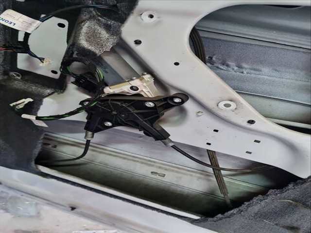 Elevalunas Eléctrico Delantero Derecho Mercedes Vito 110 CDI 639.601 639.603 639.605) 95CV 70KW FURGONETA
