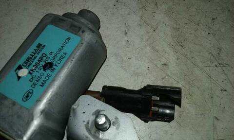 Foto 3ª: Elevalunas Eléctrico Delantero Derecho Kia Carens 2.0 TD CAT 113CV 83KW [D4EA] (2003)