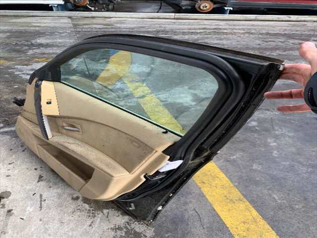 Foto 2ª: Puerta Delantera Derecha Bmw Serie 5 518 3.0 DI 218CV BERLINA 0CV [306D2] (2004)