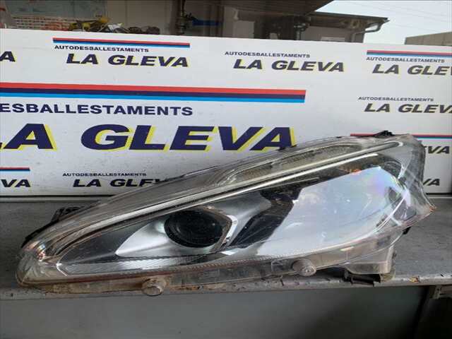 Faro Izquierdo Peugeot 208 1.2 12V82CV 0CV