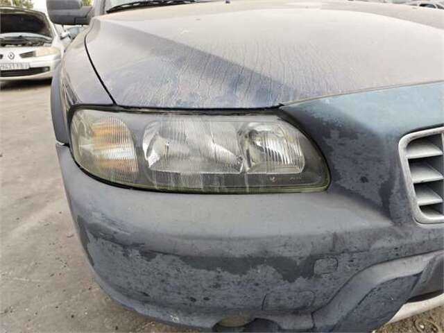 Faro Derecho Volvo XC 70 2.4 D5 TRACCIÓN TOTAL [2.4 LTR. - 120 KW DIESEL CAT]