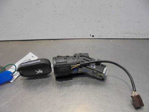 Foto 4ª: Motor de Arranque Peugeot 2008 ACTIVE 92CV 68KW [9HP] (2015)