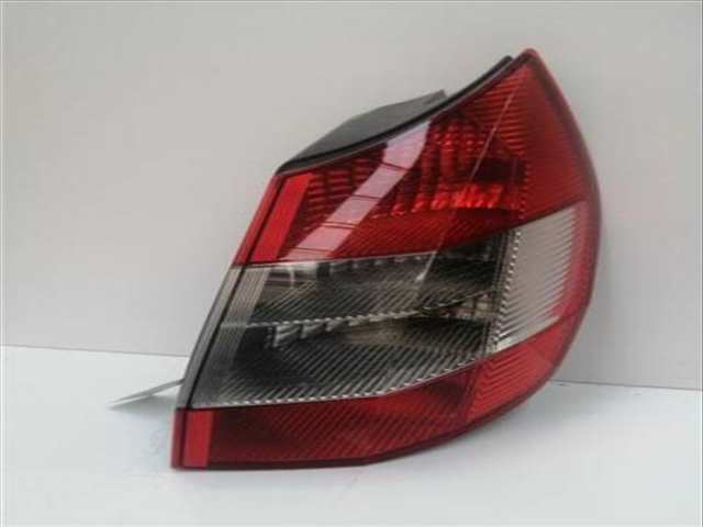 Foto 2ª: Piloto Trasero Derecho Renault Scenic 1.9 CONFORT AUTHENTIQUE [1 9 LTR. - 96 KW DCI DIESEL FAP] 131CV JM) 2003 )