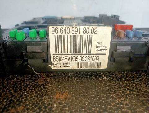 Foto 3ª: Caja Reles Fusibles Citroen C4 COLLECTION 1 16V CAT NFU - TU5JP4) 109CV (2004)