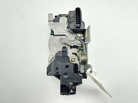Foto 4ª: Cerradura Puerta Trasera Derecha Volvo XC 40 T3 163CV 120KW [B3154T7] (2019)