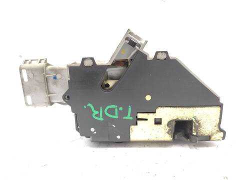 Foto 2ª: Cerradura Puerta Trasera Derecha Peugeot 407 2.0 6DRFNB 6DRFNE) 136CV 100KW [RHR] (2004)