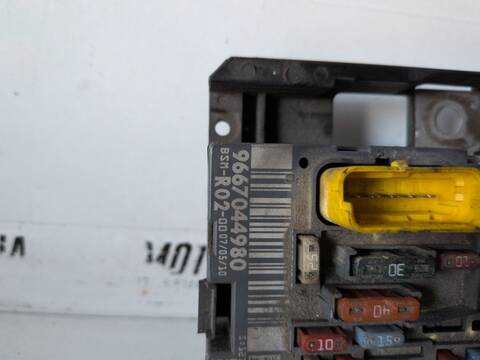 Foto 3ª: Caja Reles Fusibles Citroen C5 G8DA BERLINA (2010)