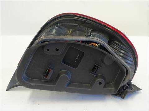 Foto 2ª: Piloto Trasero Derecho Citroen C5 2.0 HDI DCRHZB DCRHZE) BERLINA 109CV 80KW [RHZ (DW10ATED)] (2003)