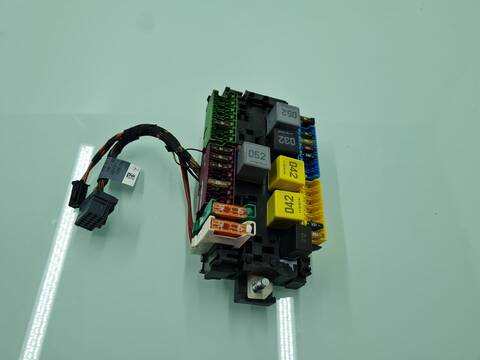 Caja Reles Fusibles Mercedes Vito 109/111 CDI LANG 447.601) 114CV 84KW