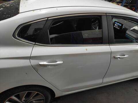 Foto 1ª: Puerta Trasera Derecha Hyundai i30 G4LK (2019)