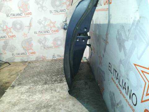 Foto 2ª: Puerta Trasera Izquierda Toyota Avensis 2.0 D4-D EXECUTIVE SEDAN 4-PTAS) BERLINA 116CV 85KW [1CDFTV] (2003)